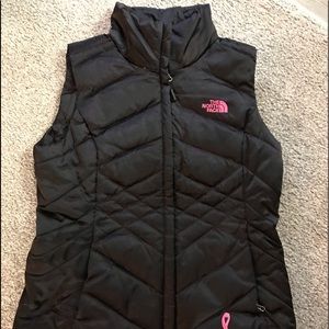 The north face breast cancer 550 black puffer vest